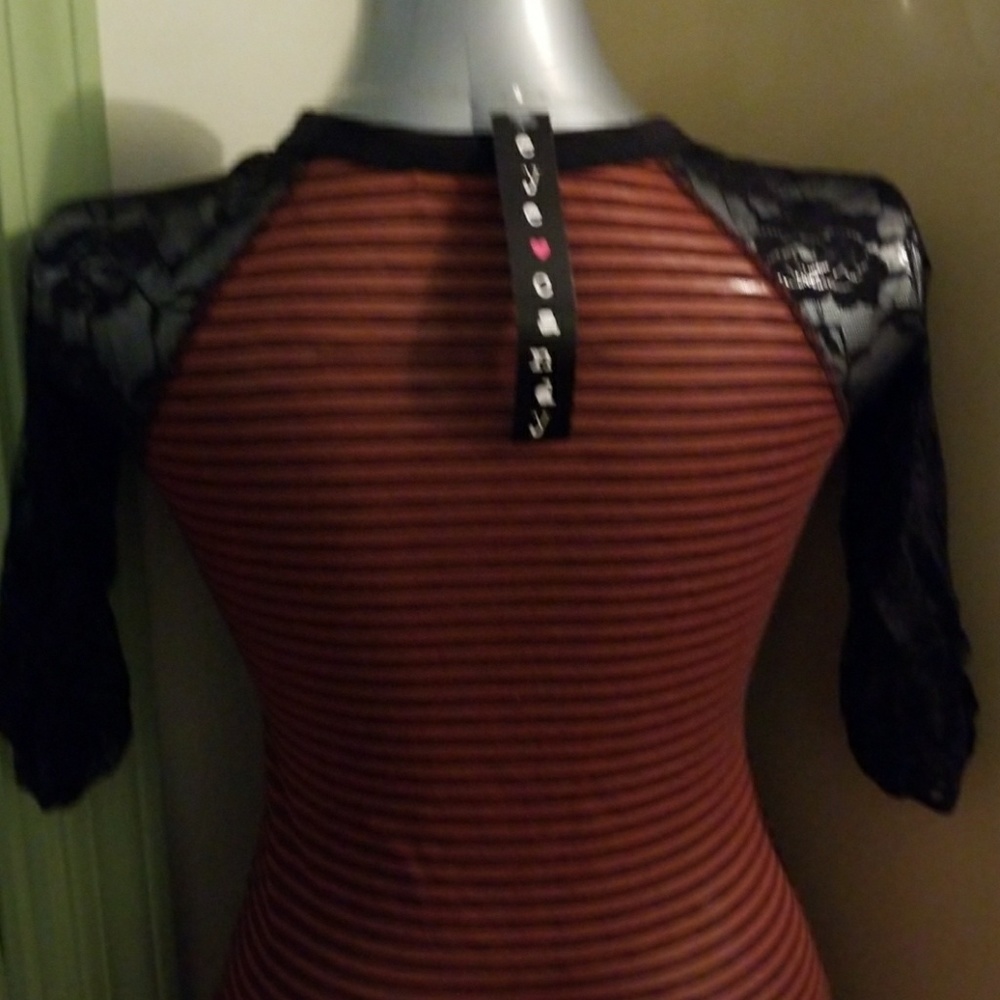 Top - Picture 3 of 4
